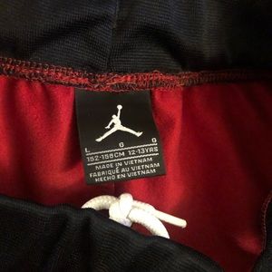 Boys Jordan gym pants